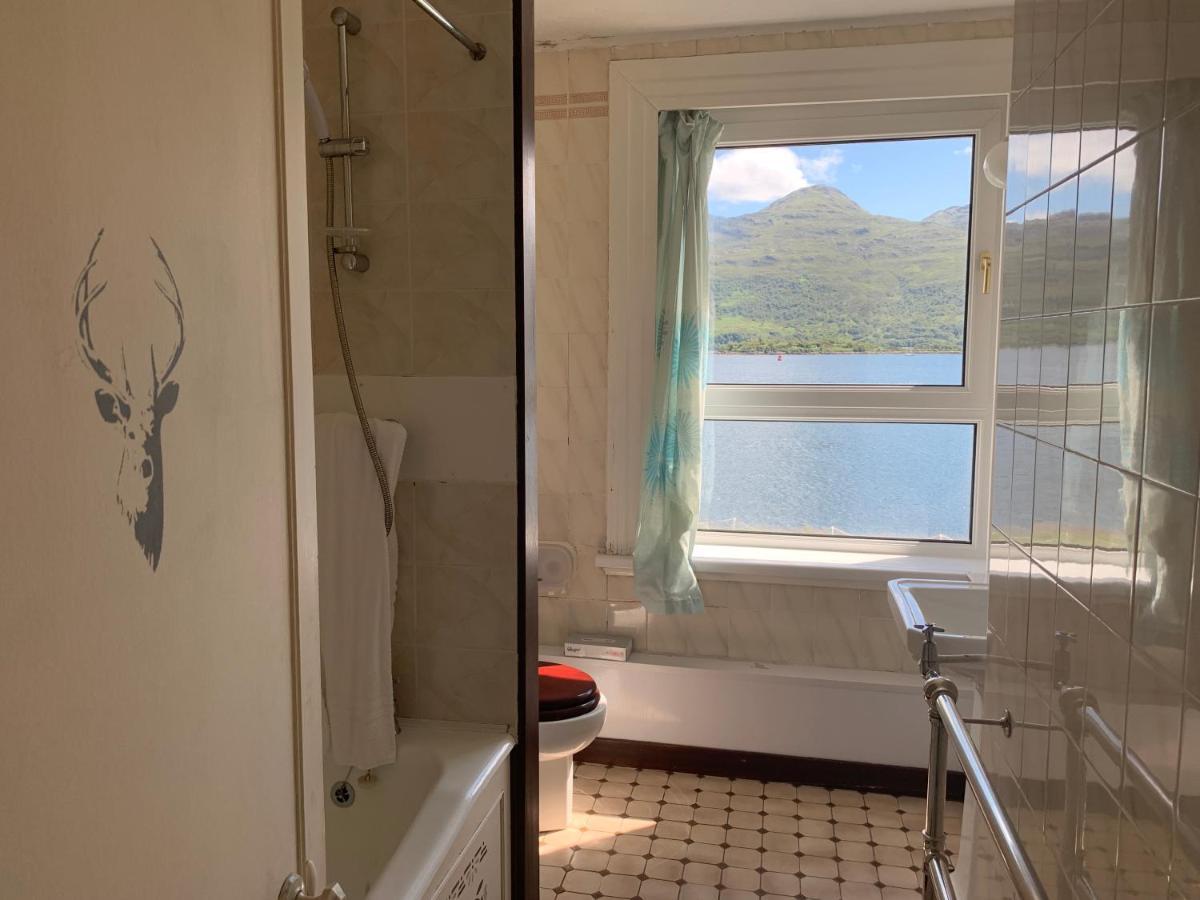 Lochalsh Hotel With Views To The Beautiful Isle Of Skye カイル・オブ・ロカルシュ エクステリア 写真